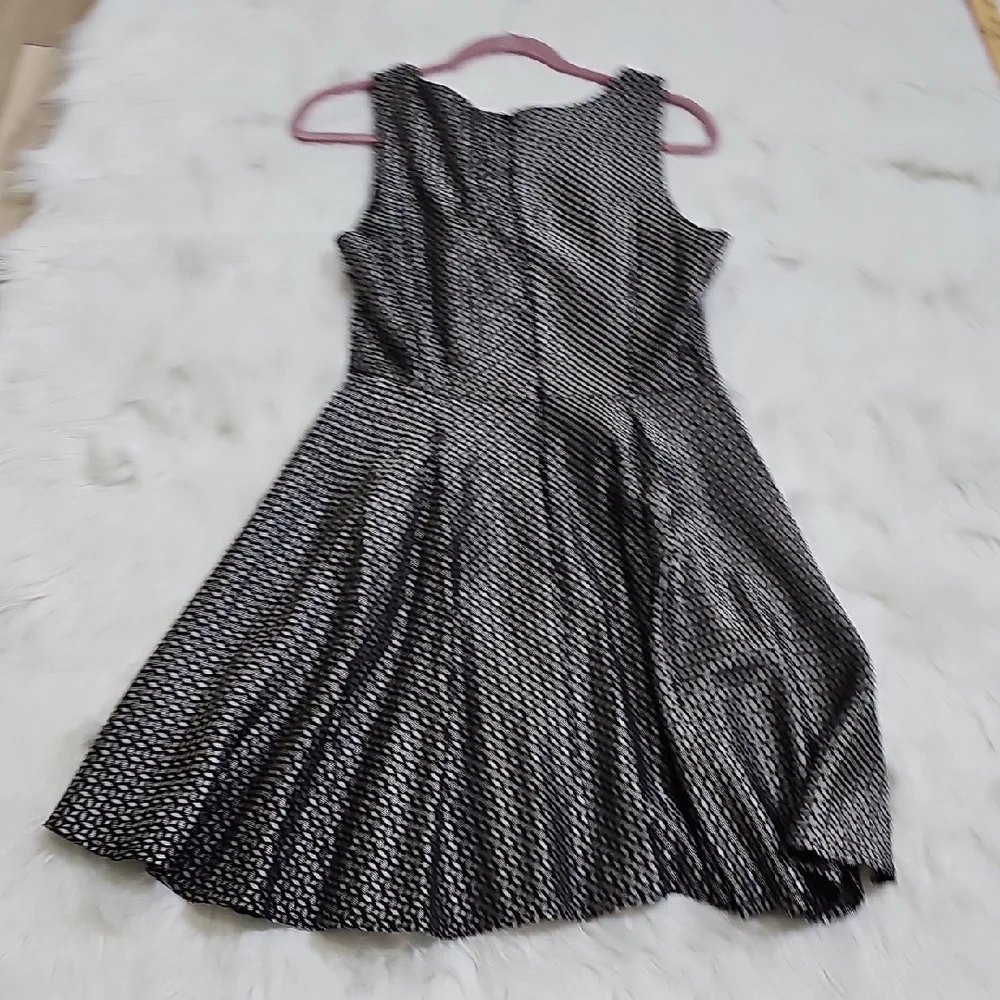 BB Dakota Monochrome Patterned Dress - Picture 9 of 15